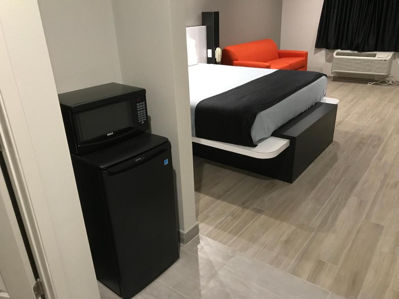 Crystal Hotel Houston