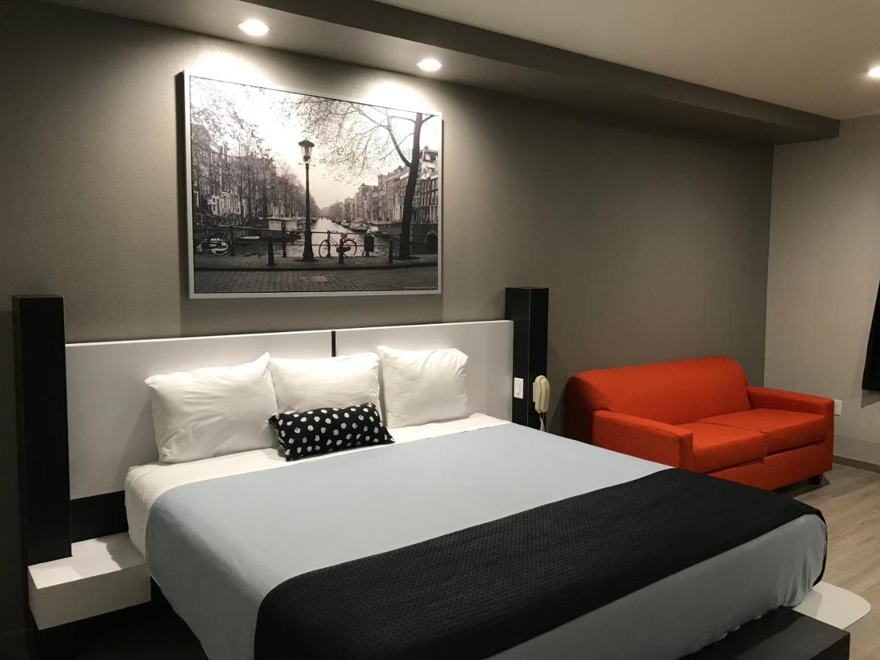 Hotel Crystal Houston